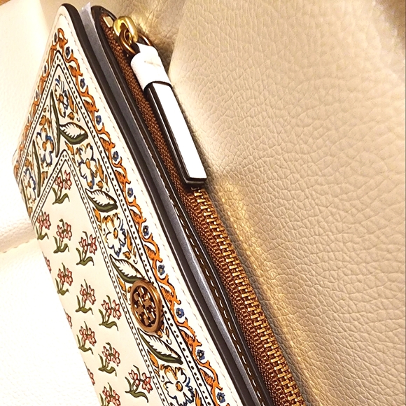 NWT ~Tory Burch Walker Printed Leather Slim Wallet Beige Flower Ditsy Border - Picture 12 of 16